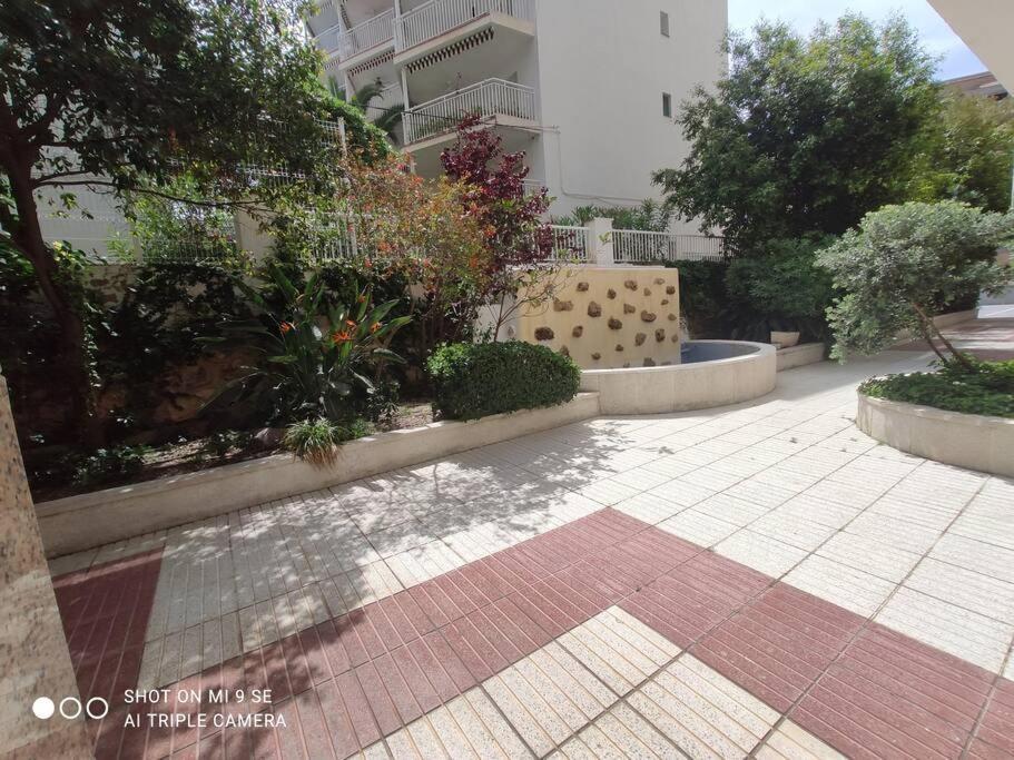 Comfy Apartment In 살루 외부 사진