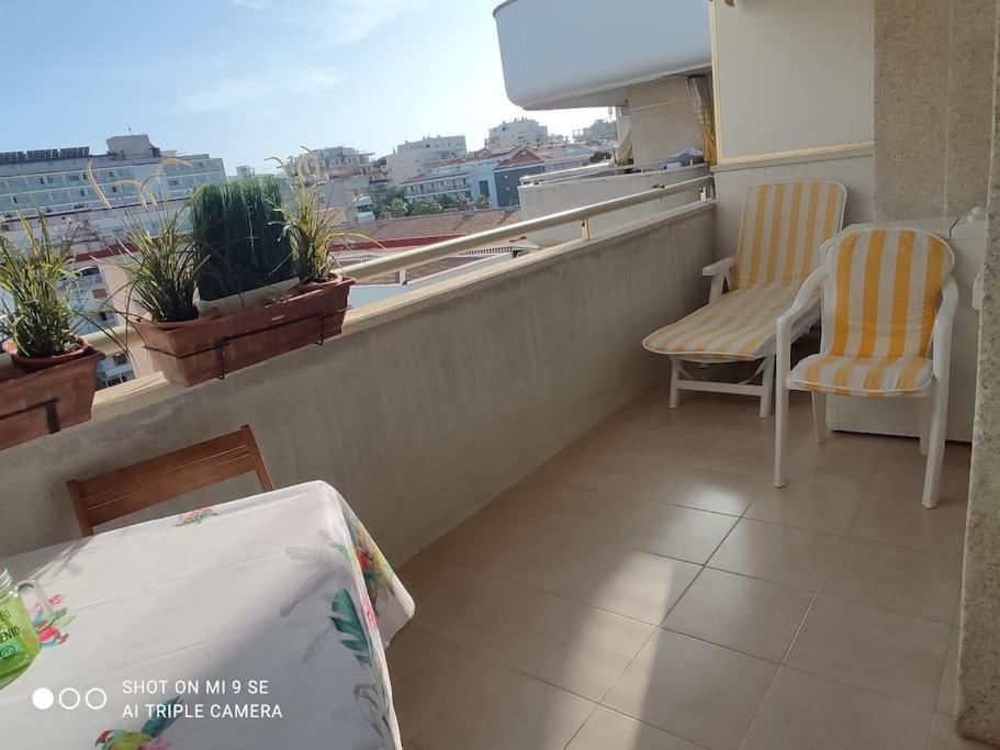 Comfy Apartment In 살루 외부 사진