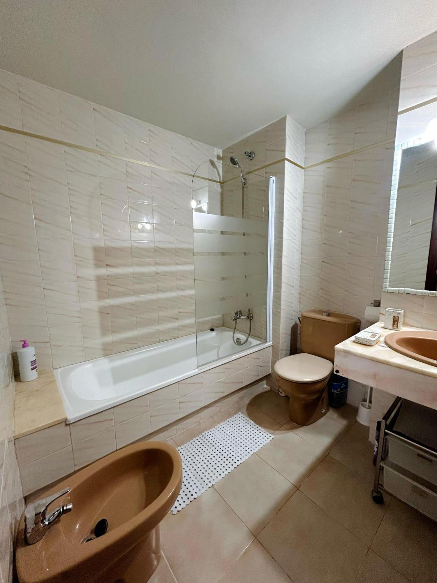 Comfy Apartment In 살루 외부 사진